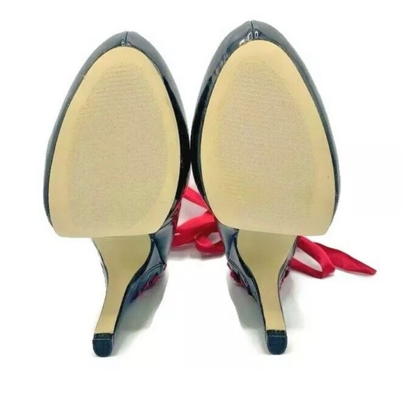 Shoedazzle Patent Leather Platforms with Red Laces - Picture 9 of 12